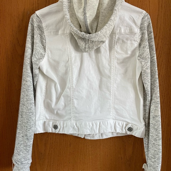 Brand new with tags. White denim and soft grey jersey. - Picture 2 of 3